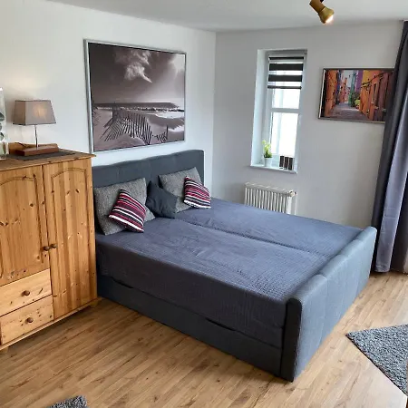 Am Yachthafen Mueritz فارين