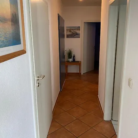 Am Yachthafen Mueritz فارين